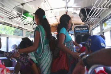 யாழ்ப்பாண பேருந்தில் இடம்பெற்ற மோசமான செயல்!