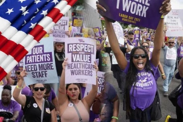 அமெரிக்க வரலாற்றில் சுகாதார ஊழியர்களின் மிகப்பெரிய வேலைநிறுத்தம்