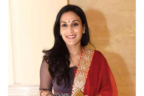 விவாகரத்து தொடர்ந்து  "ஒரு மாதத்திற்கு பிறகு மீண்டும்" - புகைப்படத்துடன் ஐஸ்வர்யா ரஜினிகாந்த் வெளியிட்ட பதிவு.. | Aishwarya Posted Photo Of Wo