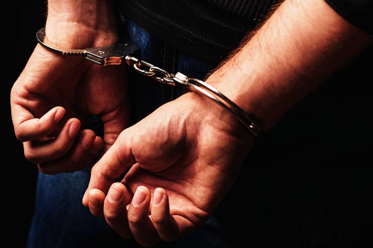 யாழில் போதை மாத்திரைகளுடன் ஐந்து இளைஞர்கள் கைது! | Jaffna Drug Pills Seized 5 Boys Arrested