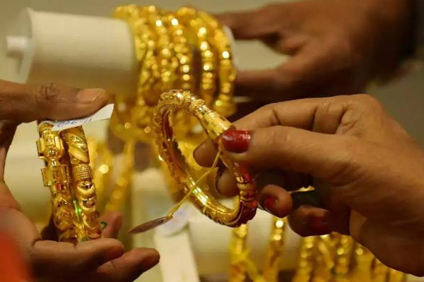 இலங்கையில் தங்கத்தின் விலை தொடர்பில் வெளியான தகவல் | Change In The Price Of Gold Again In Sri Lanka