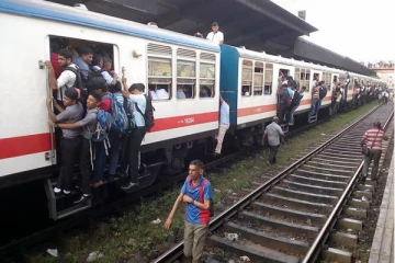 නිදහස දිනය හේතුවෙන් දුම්රිය නැවතුම් වල වෙනසක්