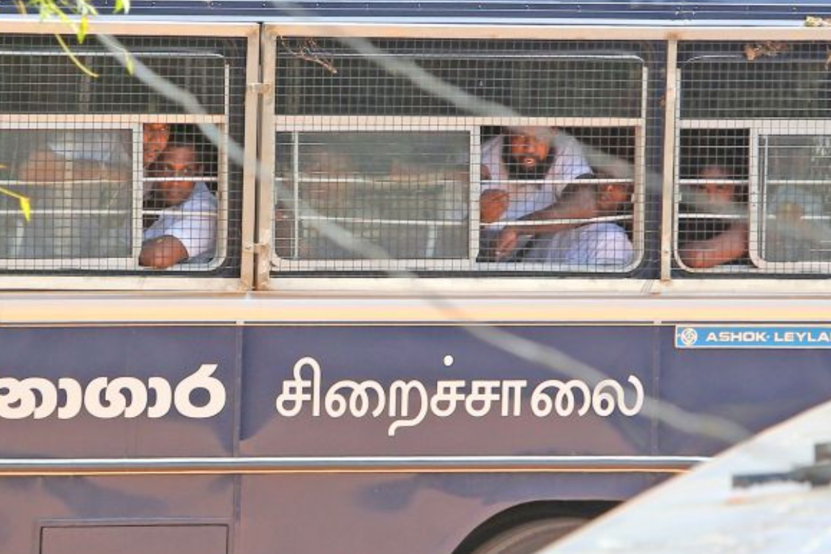 நீர்கொழும்பு சிறையில் தற்போதைய நிலவரம்.. உயிரிழந்த கைதிகளை அடையாளம் காண நடவடிக்கை | Negombo Prison Female Prisoners Protest