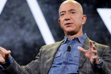 விண்வெளிக்கு பறக்கப்போகும் அமேசான் நிறுவனத்தின் தலைமை அதிகாரி!