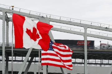 கனடாவிற்குள் நுழைந்த 2 அமெரிக்கர்களுக்கு 20,000 டொலர் அபராதம்