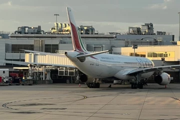 அவசரமாக தரையிறக்கப்பட்ட ஸ்ரீலங்கன் ஏர்லைன்ஸ் விமானம் - செய்திகளின் தொகுப்பு