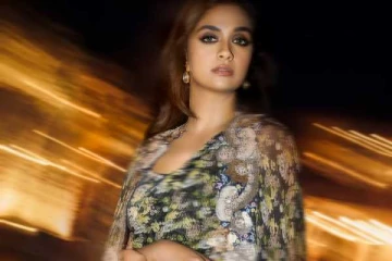 ரேடியல் ப்ளர் ஆக்ஷன் எஃபெக்ட் போட்டோஷூட்டில் மின்னும் நடிகை கீர்த்தி சுரேஷ்..புகைப்படங்கள்..