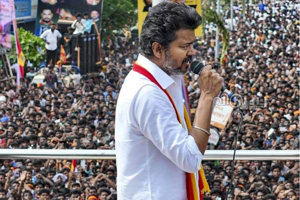 விஜய் பிரச்சாரத்தில் 39 பேர் பலி.. தவெக பொதுச்செயலாளர் ஆனந்த் மீது பாய்ந்த வழக்கு! | Police Took Action On Vijay Party Members