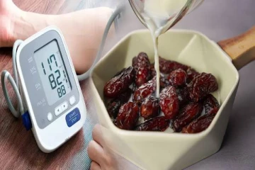 உயர் ரத்த அழுத்தத்தை கட்டுக்குள் வைக்கணுமா? அப்போ பாலில் ஊறவைத்த பேரிச்சம் பழம் போதும்