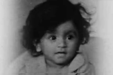 இந்த புகைப்படத்தில் இருக்கும் கியூட் குழந்தை ஒரு முன்னணி இசையமைப்பாளர்.. யார் தெரியுமா?