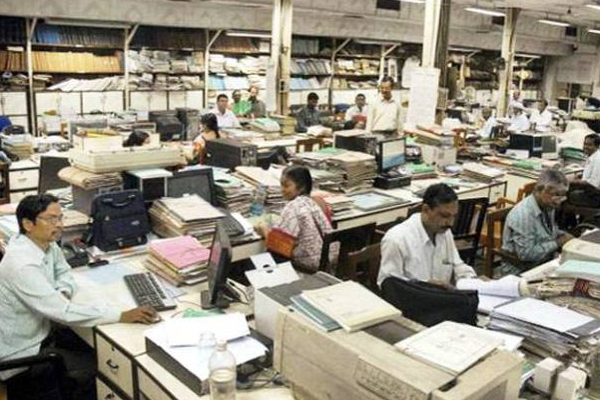 இலங்கையில் வீட்டிற்கு செல்லப்போகும் 25,000 ஊழியர்கள்! | 25 000 Employees Retirement In Sri Lanka Crisis