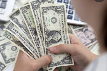 අද ඩොලරයට ලැබුණ විශේෂ වටිනාකම. (PHOTO)