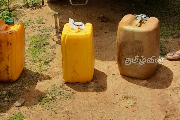 யாழில் 210 லீட்டர் கோடாவுடன் ஒருவர் கைது(Photo) | One Arrested With 210 Liter Koda