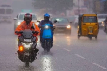 தமிழகத்தில் இன்று 4 மாவட்டங்களில் கனமழை பெய்யும்- வானிலை மையம் தகவல்