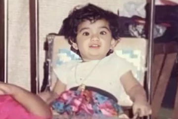 இந்த புகைப்படத்தில் இருக்கும் டாப் நடிகை யார் என்று தெரியுமா.. அட இவரா