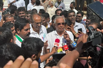 சிறீதரனுக்கு எதிரான உள்ளக நகர்வுகள் : முடிவை மறுத்த சுமந்திரன்