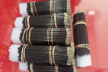 பேனாவிற்கு பதிலாக விற்பனைக்கு வந்துள்ள குச்சிகள்