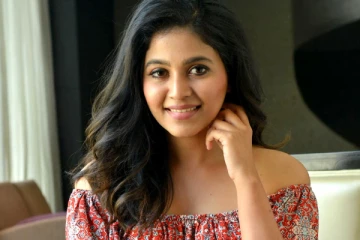 நடிகை அஞ்சலிக்கு விரைவில் திருமணமா? வெளிவந்த புதிய தகவல்