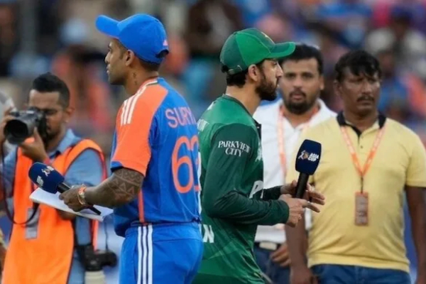 ரி20 உலகக் கிண்ண போட்டியின் பெரும் சமர்! மோதப்போகும் இந்திய - பாகிஸ்தான் அணிகள் | Ind Vs Pak T20 World Cup Live Today ரி20 உலகக் கிண்ண போட்டியின் பெரும் சமர்! மோதப்போகும் இந்திய - பாகிஸ்தான் அணிகள் | Ind Vs Pak T20 World Cup Live Today