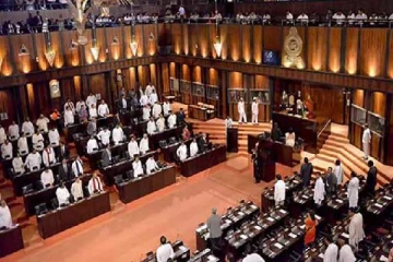 கட்சி மாறுவதற்கான முடிவை எடுக்கத் தயங்கும் எம்.பிக்கள்