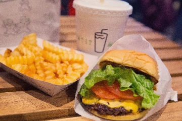 உணவு மற்றும் பானங்களுக்கான மக்களின் தேவை குறைகிறது - மத்திய வங்கி அறிவிப்பு