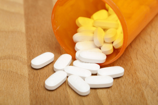கனடாவில் வலி நிவாரணி ஒன்றிற்குத் தட்டுப்பாடு | Tylenol 3 Percocet Pain Killer Shortage In Canada