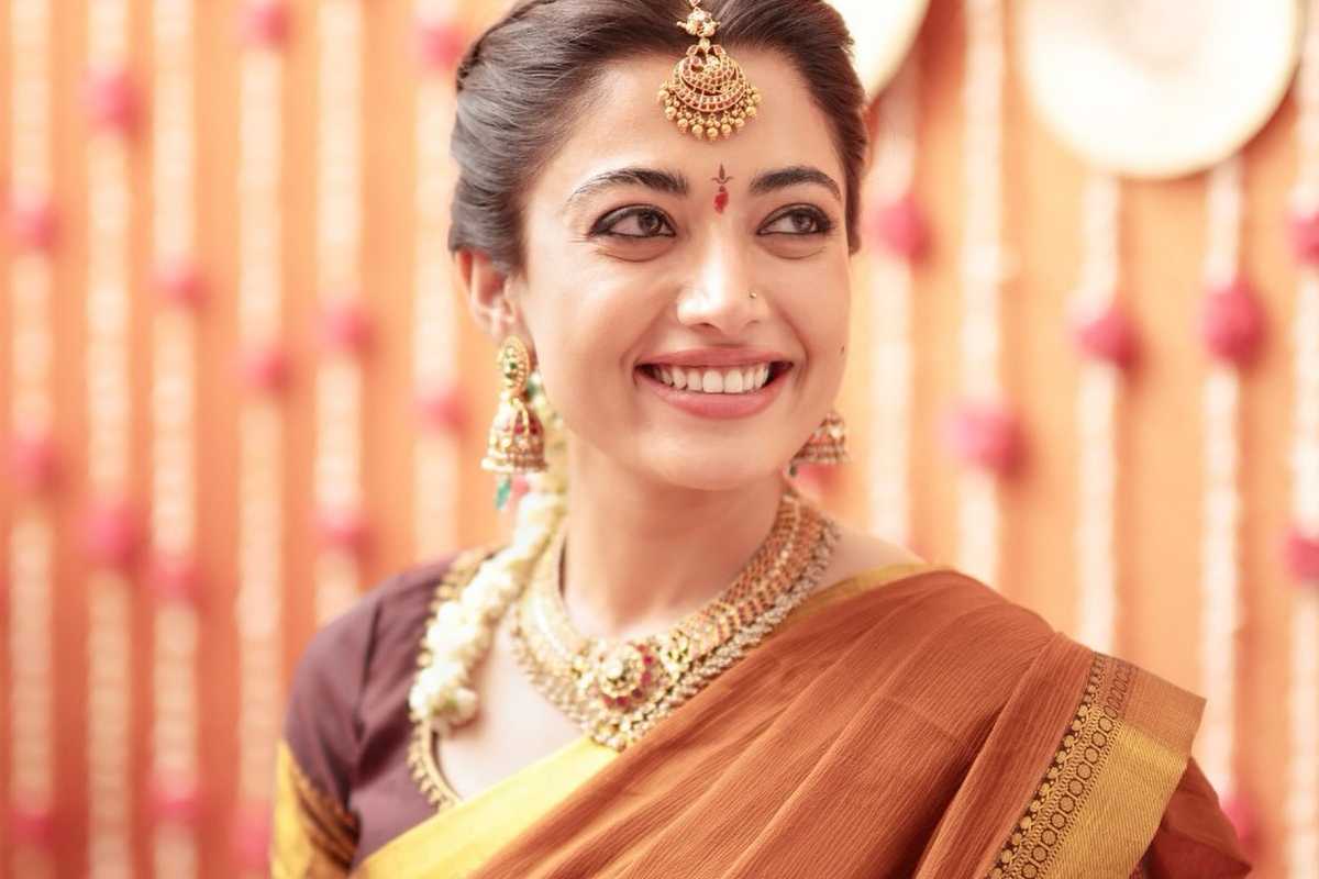 என் பேச்சில் என்ன தவறு..தப்பா பார்ப்பது முட்டாள் தனம்!! நடிகை ராஷ்மிகா மந்தனா காட்டம்... | Rashmika Mandanna Reply For Speech Her South என் பேச்சில் என்ன தவறு..தப்பா பார்ப்பது முட்டாள் தனம்!! நடிகை ராஷ்மிகா மந்தனா காட்டம்... | Rashmika Mandanna Reply For Speech Her South