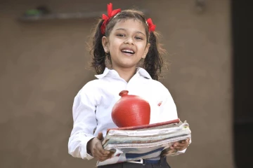 செல்வமகள் சேமிப்பு திட்டம்: ரூ.1.5 லட்சம் சேமித்தால், 21 ஆண்டுகளில் எவ்வளவு கிடைக்கும்?