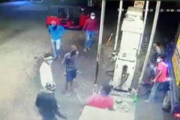 எரிபொருள் நிரப்பு நிலையத்தில் கொள்ளை!