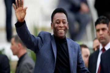 பிரேசில் ஜாம்பவான் கால்பந்து வீரர் பீலே காலமானார்!