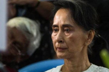 மியன்மாரின் பலம் மிக்க பெண் ஆங் சான் சூகிக்கு மேலும் சிறைத்தண்டனை!