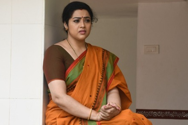 கணவர் மரணத்திற்கு பின் மீண்டும் பழையபடி மாறிய நடிகை மீனா.. ஸ்டைலிஷான உடையில் வெளியிட்ட வீடியோ | After Husband Death Meena Post A Stylish Video