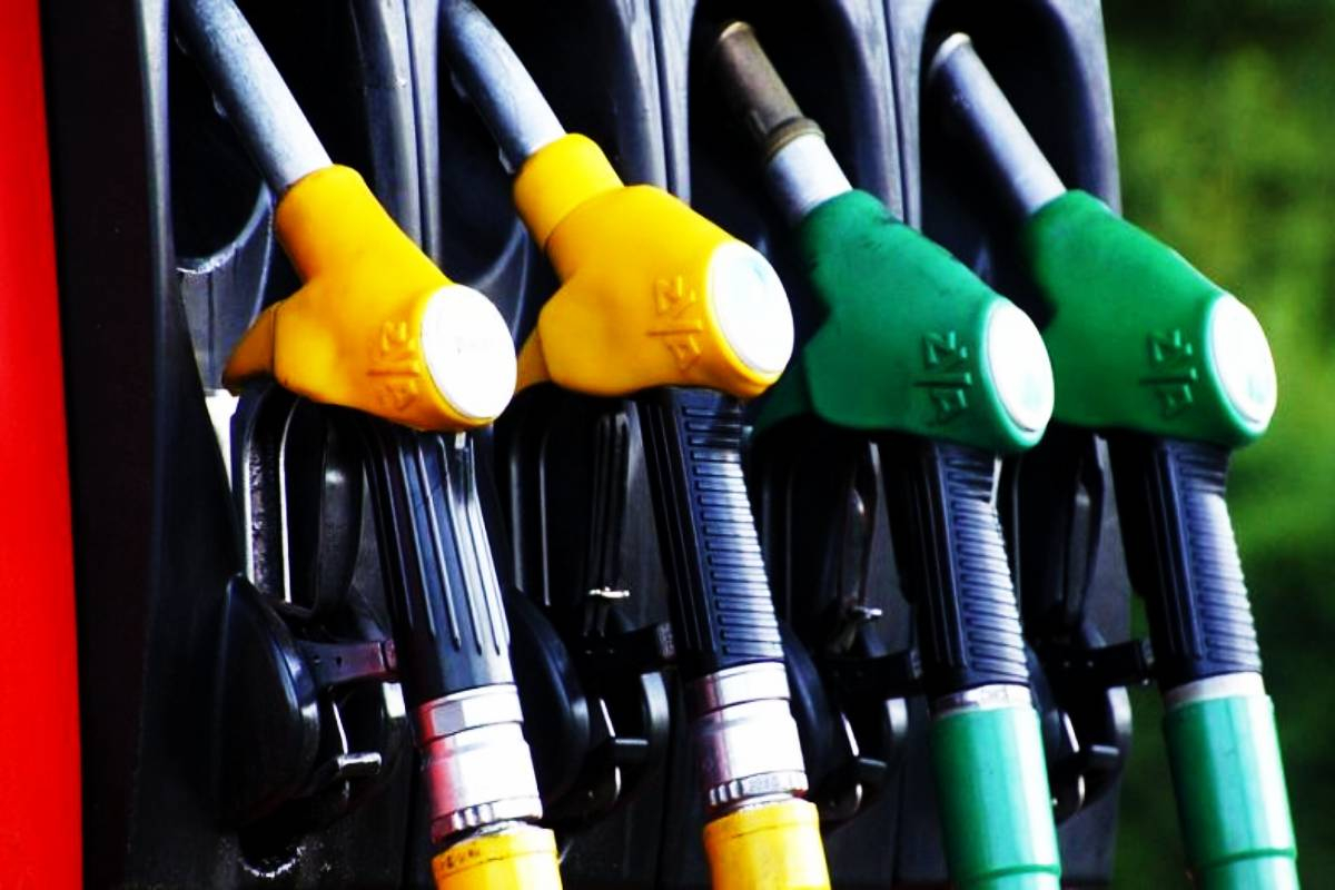 எரிபொருள் உயர்வு : 2024 ஆம் ஆண்டை ஒப்பிடும் அரசாங்கம் | Fuel Prices Are Lower Than In 2024 Government