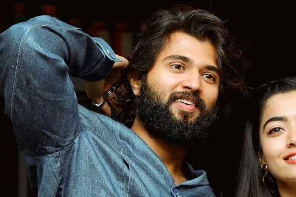 16 வயது மூத்த நடிகர் தான் செலிபிரிட்டி கிரஷ்-ஆ!! 20 வயதான அனிகா சொன்ன உண்மை.. | Anikha Surendran Reveals Crush Vijay Deverakonda