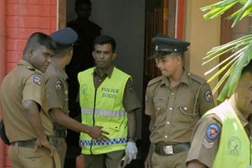 வவுனியாவில் தீப்பற்றி எரிந்த வீட்டில் இருந்து மீட்கப்பட்ட சடலம்