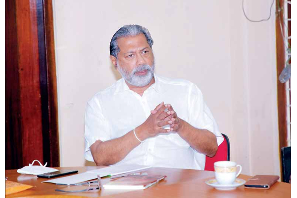 உருத்திரபுரம் சிவன் கோவிலின் அளவீட்டுப் பணிகள் நிறுத்தப்படும் - சிறீதரன் எம்.பிக்கு அமைச்சர் உறுதி! | Kilinochi Land Issue Minister Said To Sritharan Mp
