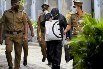 பாழடைந்த கட்டடத்தில் சட்டத்தரணி செய்த வேலை; அதிரடியாக கைது செய்த பொலிஸார்