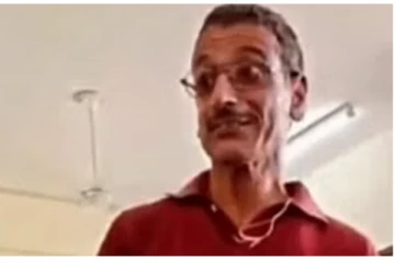 மாணவர்கள் முன்...வகுப்பில் போதையில் குத்தாட்டம் போட்ட பேராசிரியர்!