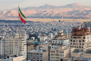 ஈரானில் திடீர் நிலநடுக்கம்... அணுகுண்டு சோதனை நடத்தியால் ஏற்பட்ட அதிர்வா என சந்தேகம்