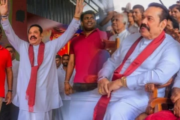 கண்ணீருடன் மகிந்த வெளியிட்ட தகவல்