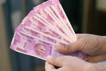 கட்டு கட்டாய் கைகளில் பணம் தங்க வேண்டுமா? மூன்று வாரங்கள் தொடர்ந்து இந்த பரிகாரத்தை செய்து பாருங்கள்