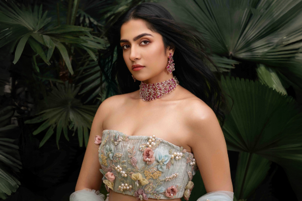 சம்பளத்தை உயர்த்தியதால் சிக்கலில் நடிகை ருக்மிணி வசந்த்.. இப்படியொரு நிலைமையா!! | Rukmini Vasanth Increased Her Salary சம்பளத்தை உயர்த்தியதால் சிக்கலில் நடிகை ருக்மிணி வசந்த்.. இப்படியொரு நிலைமையா!! | Rukmini Vasanth Increased Her Salary