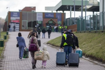 உக்ரேனிய குழந்தைகளை நீரில் மூழ்கடிக்க வேண்டும்; இரக்கமின்றி கூறிய ரஷ்ய ஊடகம்!