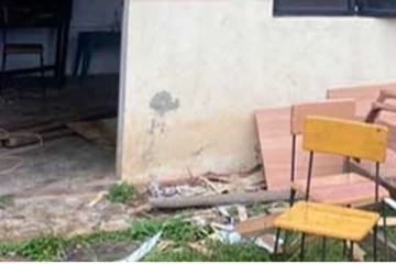 මෙරට පාසලක අවි ගබඩාවක්