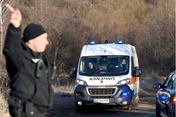 டிரக்கில் மரக்கட்டைகளுக்குள் ஒளிந்திருந்த புலம்பெயர்ந்தோர்., மூச்சடைத்து 18 பேர் மரணம்