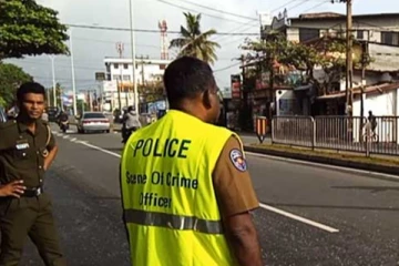 බස් තුනක් එකිනෙක ගැටේ - 9ක් රෝහලේ (VIDEO)