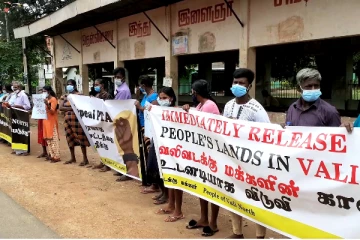 பல்வேறு கோரிக்கைகளை முன்வைத்து தெல்லிப்பளையில் ஆர்ப்பாட்டம்