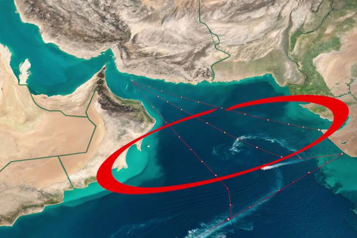 ஹோர்முஸ் நீரிணையில் அதிரடியாக துப்பாக்கிச்சூடு நடத்திய ஈரான்! பேச்சுவார்த்தைகள் கைகூடாத நிலையில் தொடரும் பதற்றம் | Iran Attacks Ship In Strait Of Hormuz