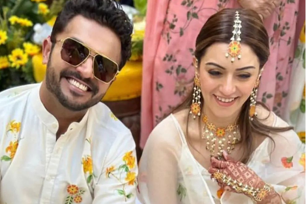 ஹன்சிகா மாமியார் வீட்டில் என்ன வேலை செய்திருக்கிறார் பாருங்க | Hansika Cooks Halwa For Husband And In Laws