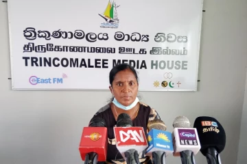 காணாமல் போன சிறுமி தொடர்பில் தாயின் உருக்கமான கோரிக்கை! (Photos)